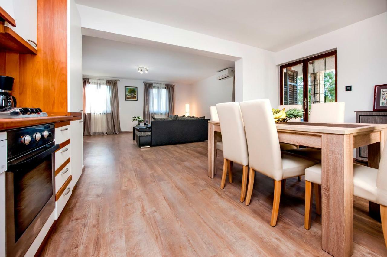 Nika Apartma
